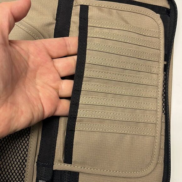 L. L. Bean Tan Unisex Single or Family Passport & Documents Organizer w/Handle - Picture 8 of 16